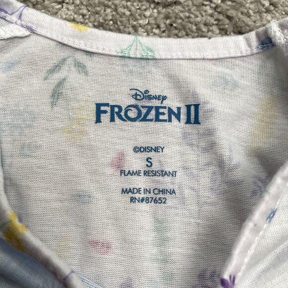 Disney Frozen II Graphic T-Shirt Kids Girls Small Blue Tie-Dye Ruffles Casual - Picture 4 of 8